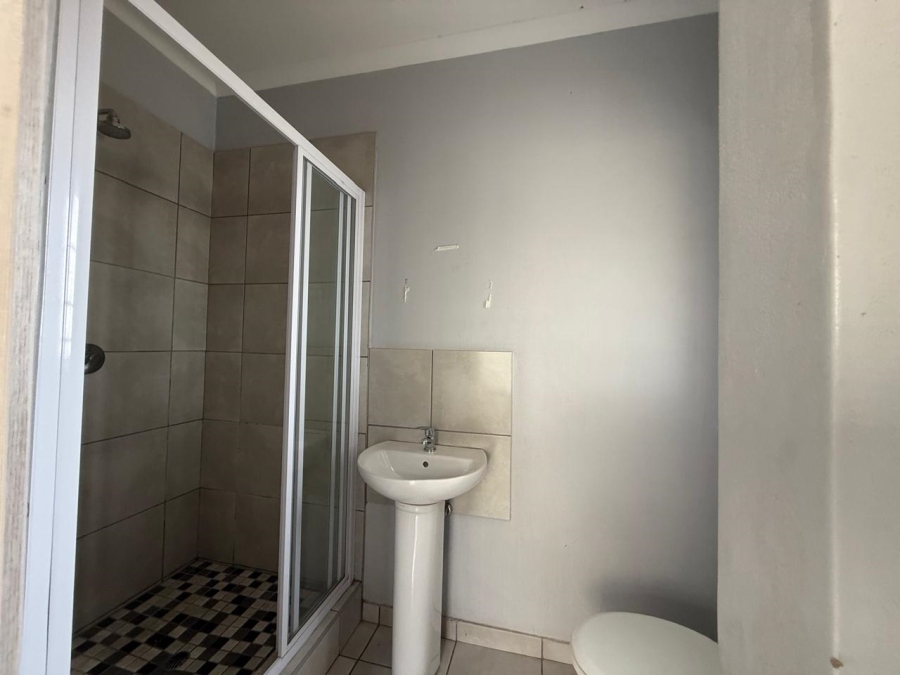 To Let 3 Bedroom Property for Rent in Waterkloof East North West